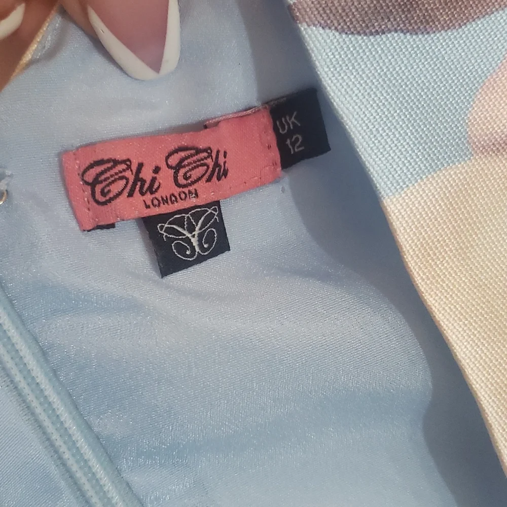 Chi Chi London Blue floral pleated party dress UK12/US8 - Picture 16 of 16